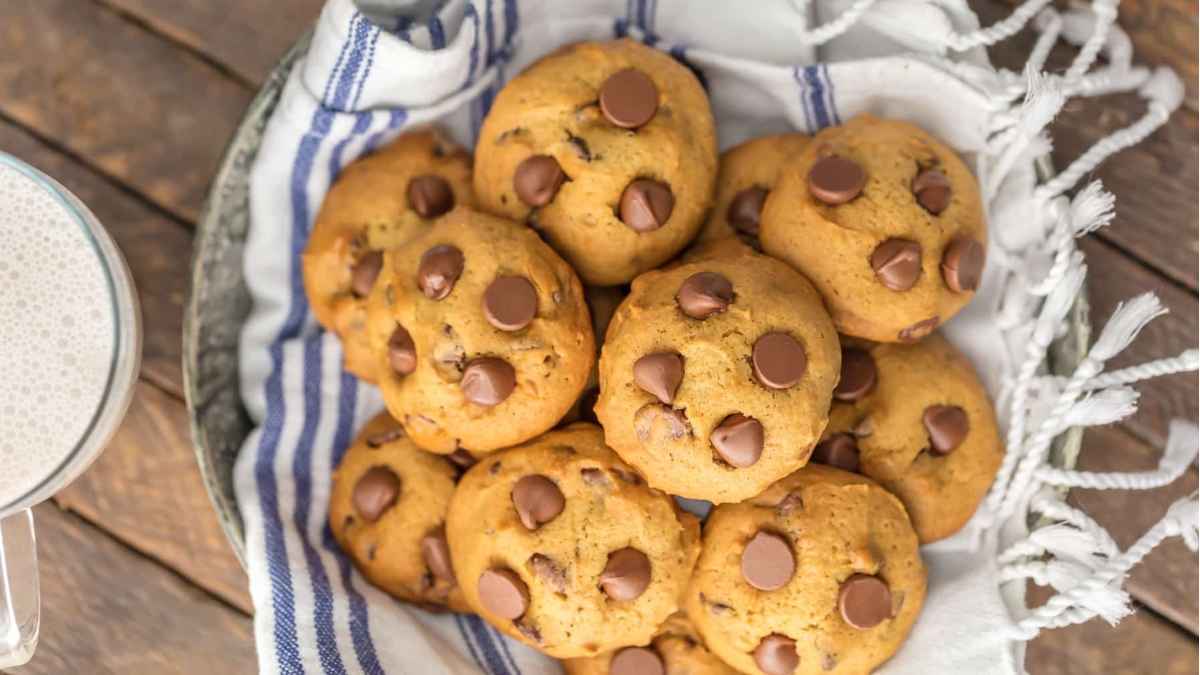 Applesauce cookies.