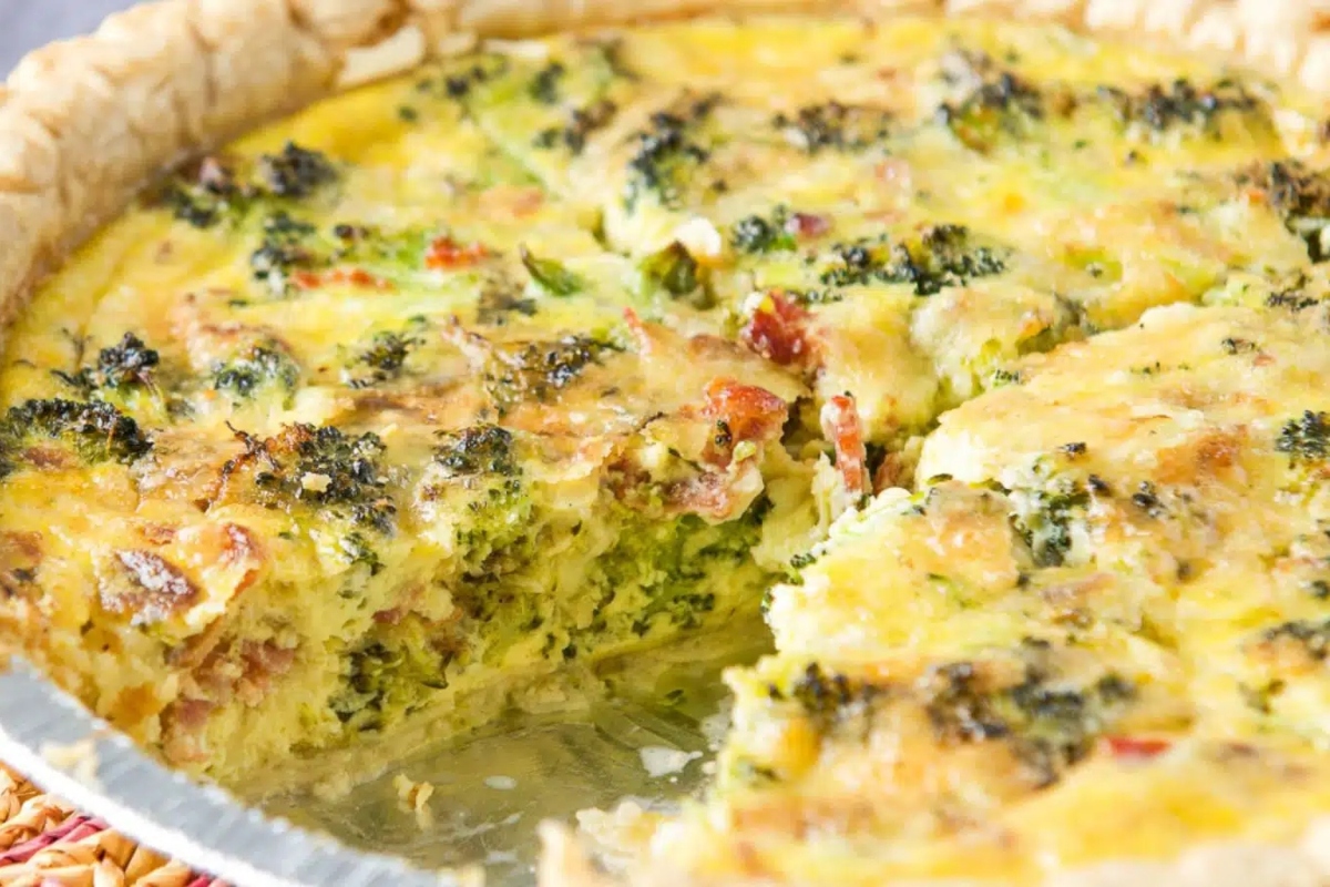 Easy broccoli and bacon quiche recipe for breakfast.