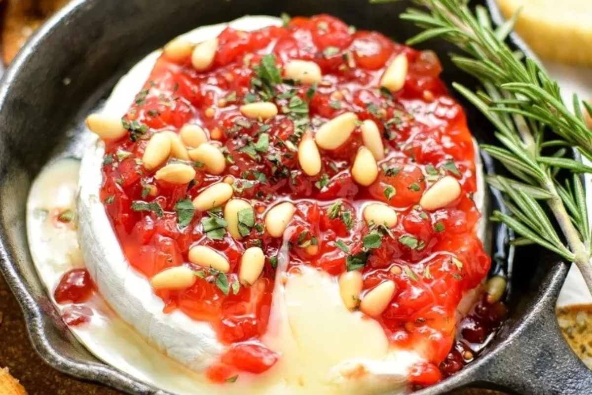 Baked Brie With Sweet Red Pepper Jam