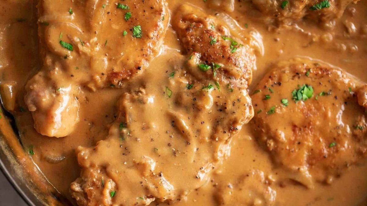 Cafe Delites Smothered Pork Chops