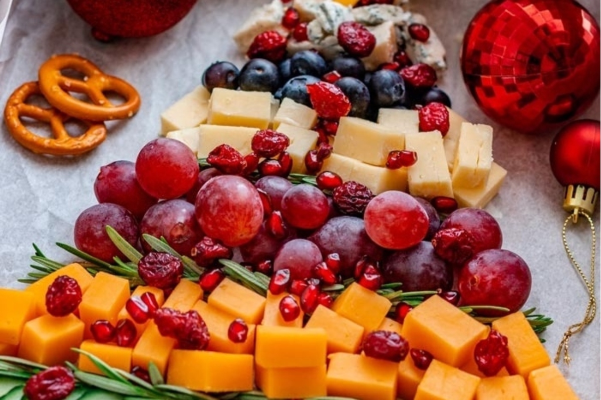 Christmas Tree Cheese Board