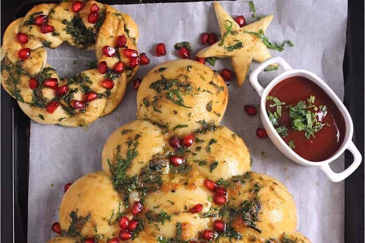Christmas Tree Pull Apart Bread Recipe Holiday Christmas Bread