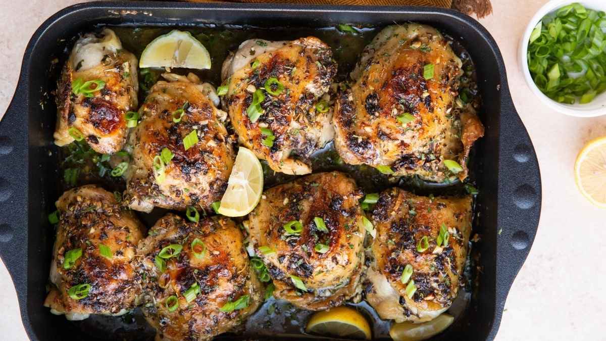Chicken thighs with garlic.