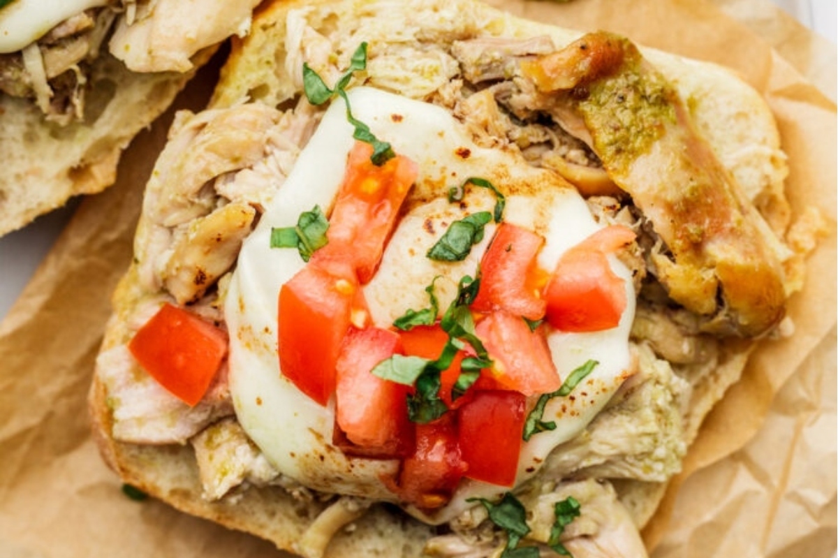 A chicken sandwich.