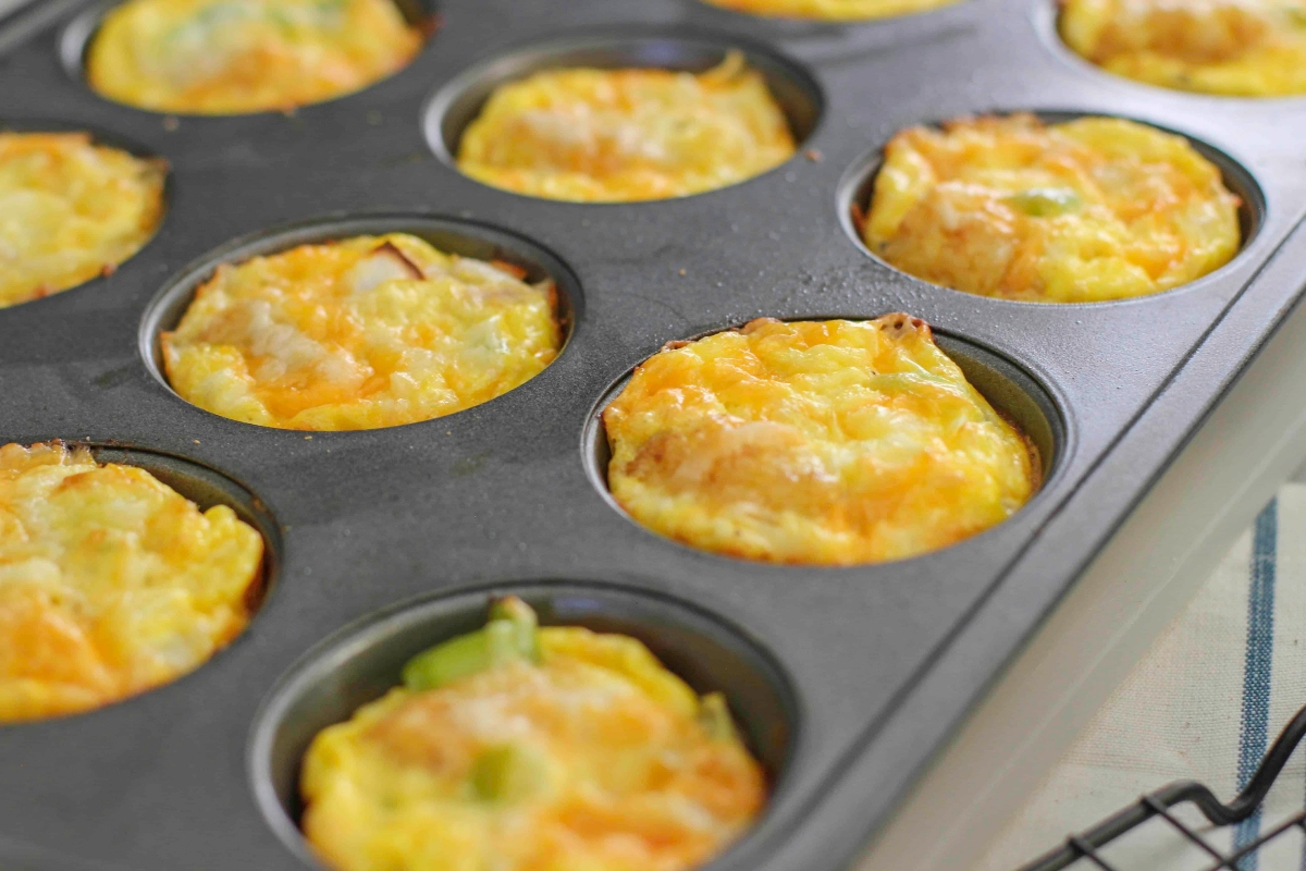 Need an easy breakfast recipe? Try making egg muffins in a muffin tin.