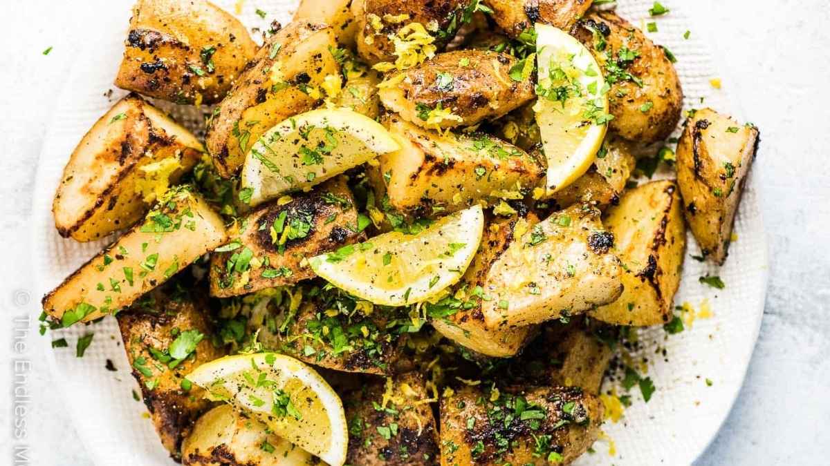 Potatoes with lemon.