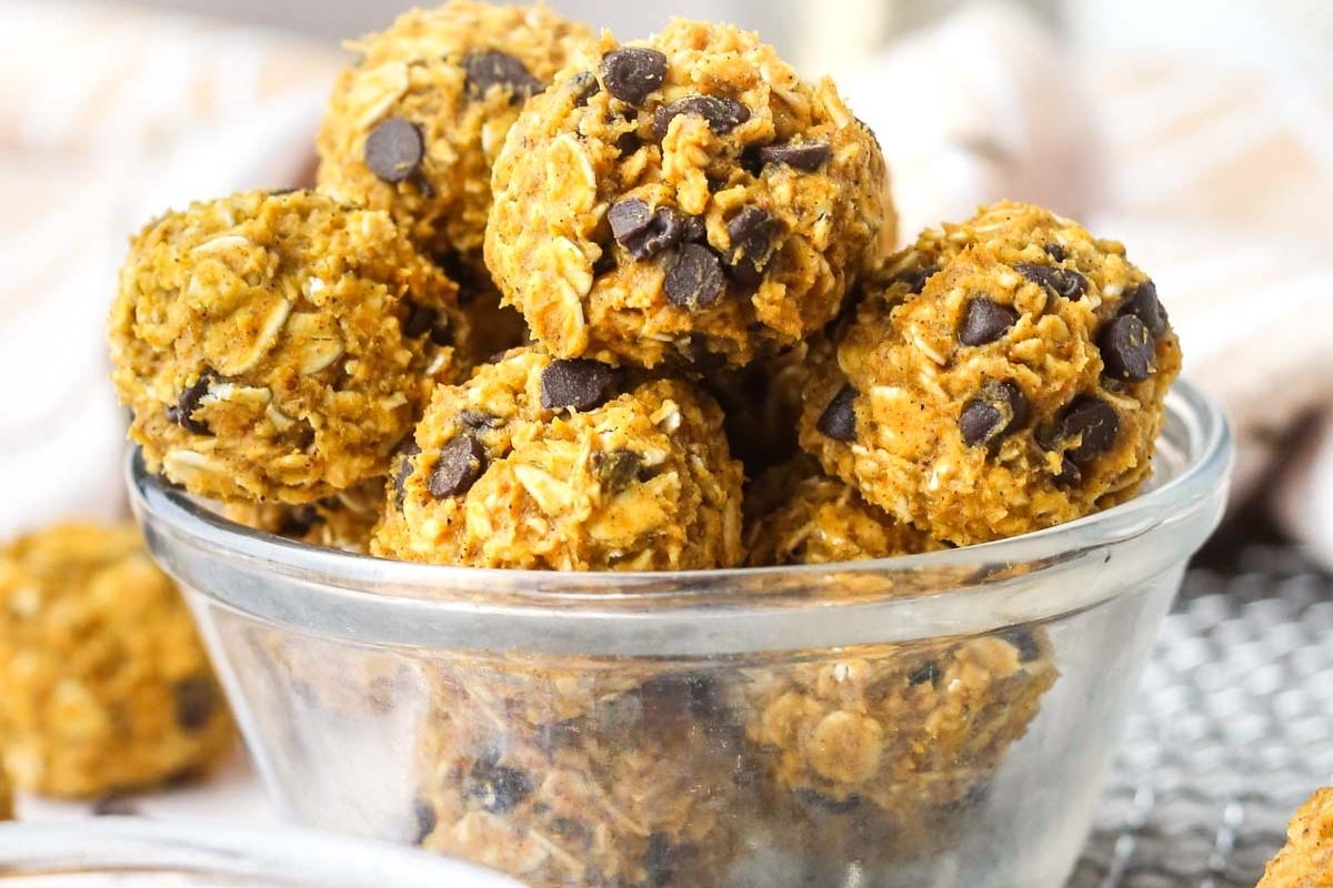 Healthy pumpkin chocolate chip energy bites for high protein breakfasts.