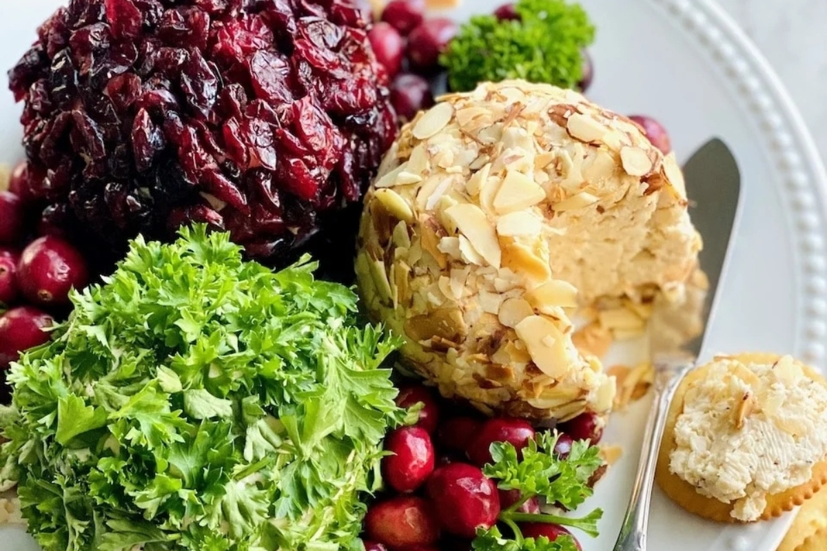 Cheesy cranberry and nut Christmas appetizers.