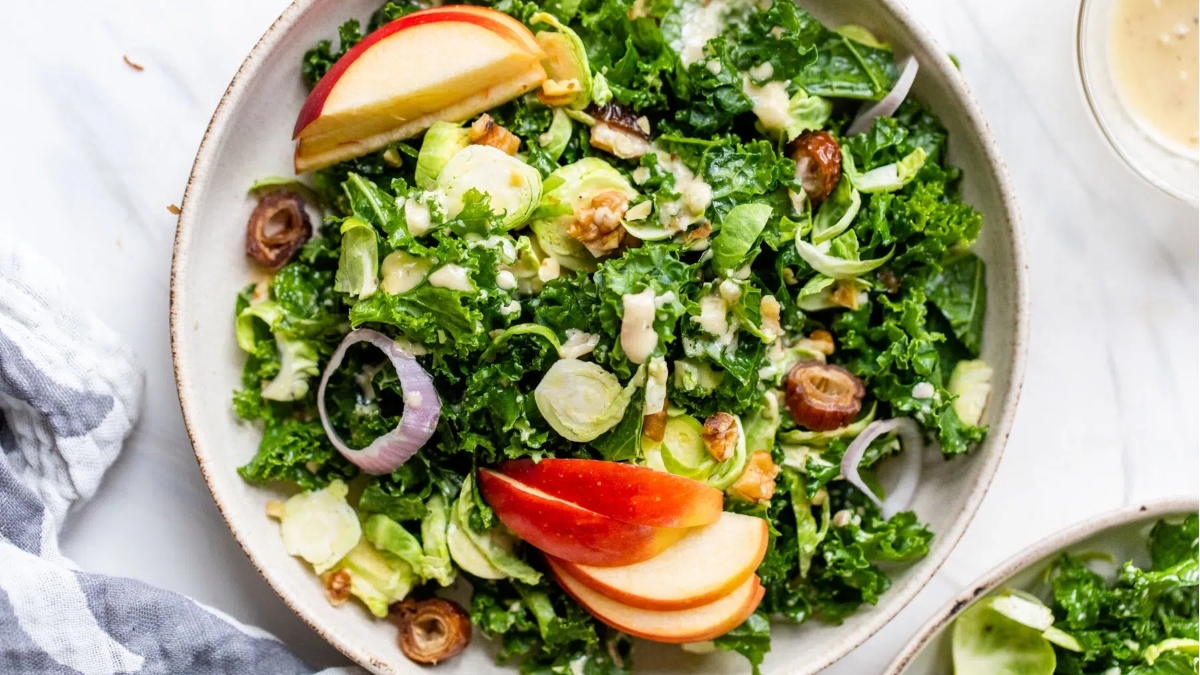 Kale salad with apple.