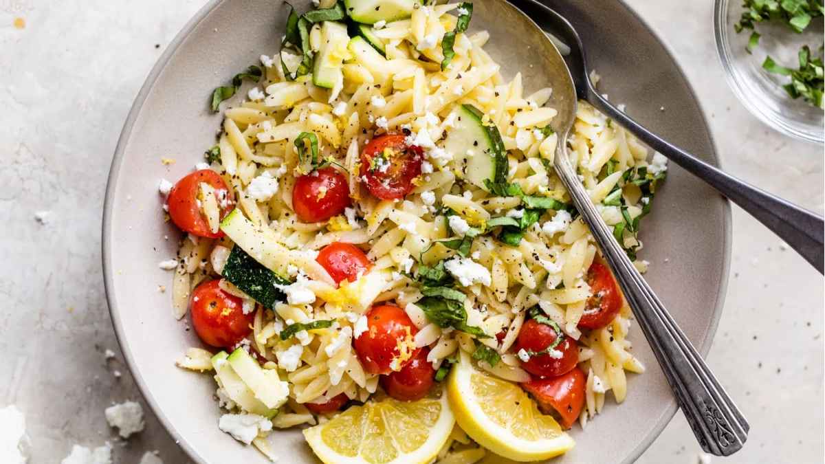 Salad with lemon.