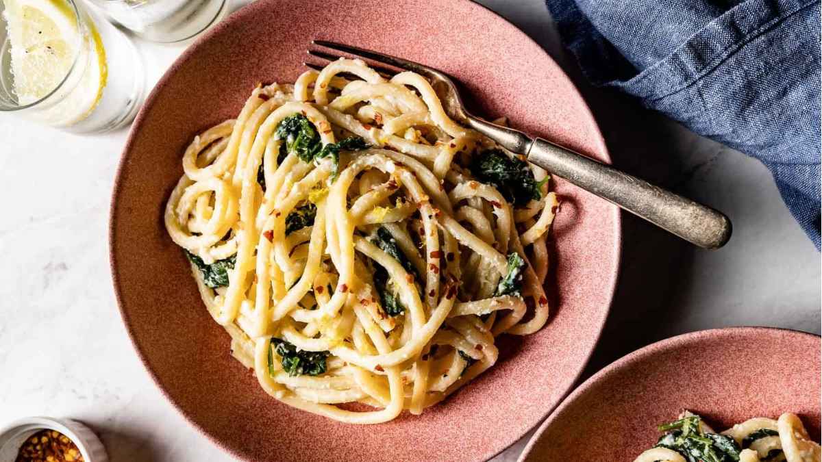 Ricotta pasta on a plate.
