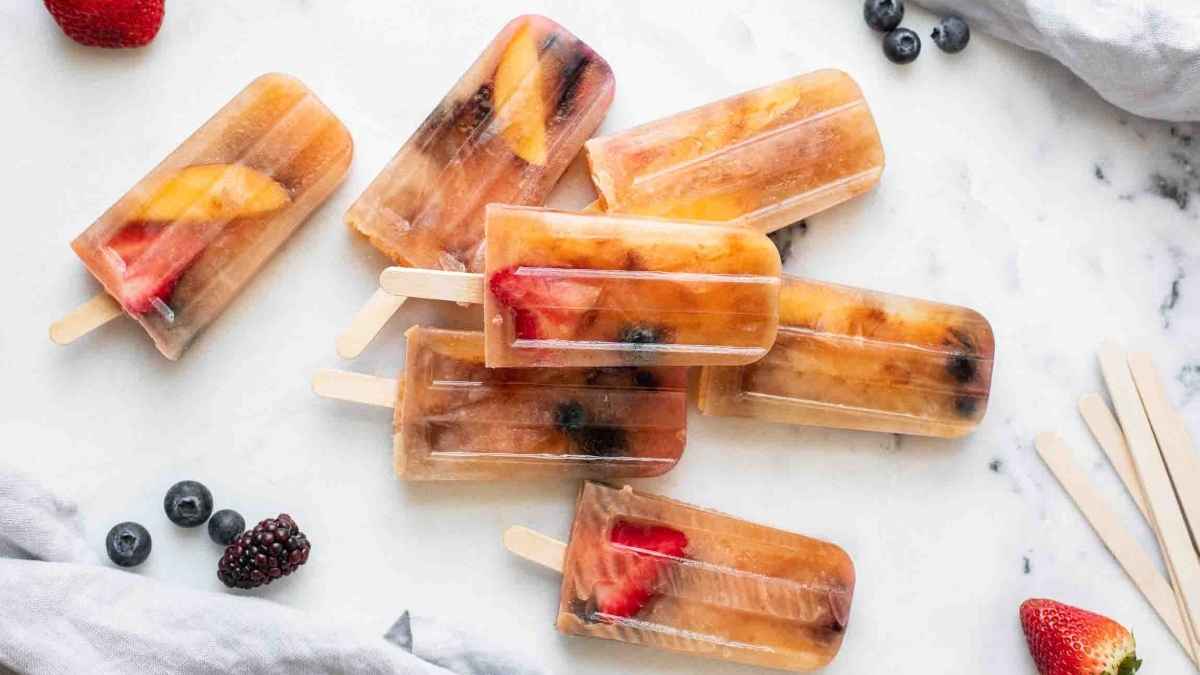 Lemon Sweet Tea Popsicles.