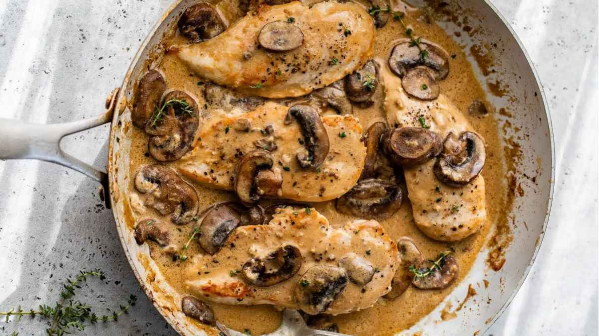 Mushroom chicken in a bowl.