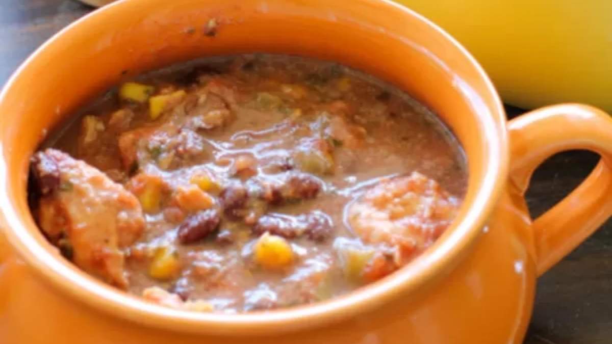 PinkWhen Crockpot Southwest Chicken Soup