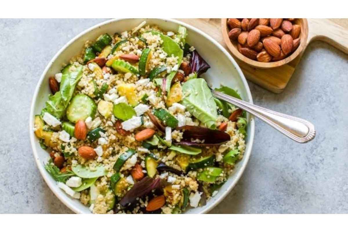 A healthy lunch option, this high protein quinoa salad is packed with nutritious nuts and almonds.