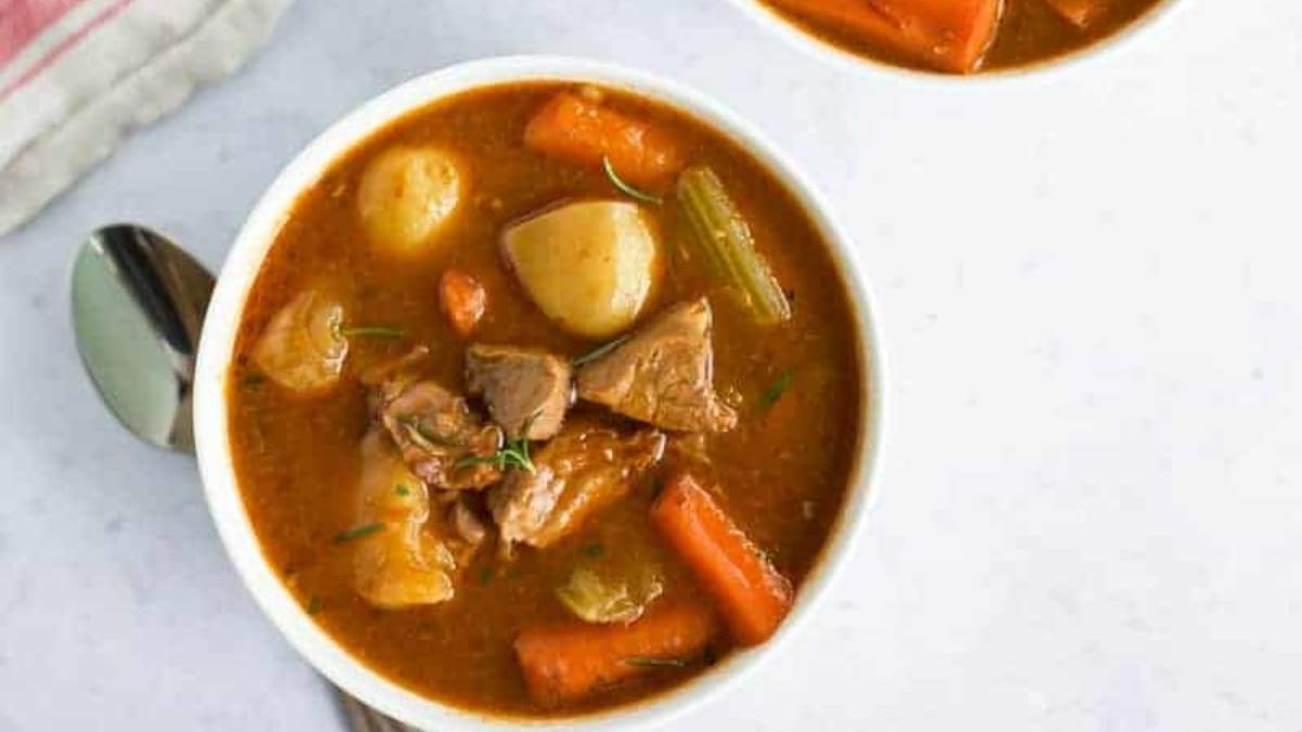 Indulge in this comforting beef stew recipe featuring tender chunks of beef, hearty carrots, and satisfying potatoes.