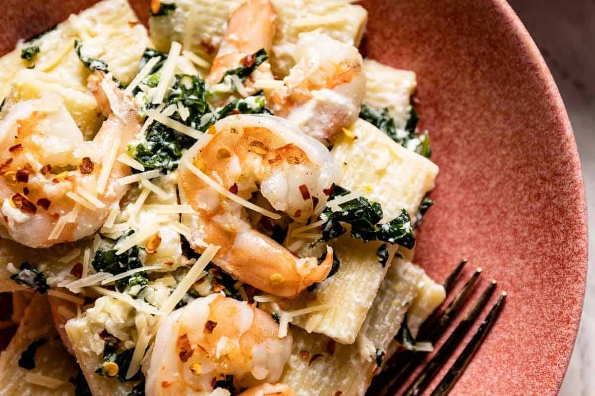 A make-ahead plate of pasta with shrimp and kale.