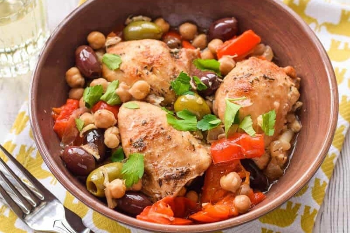 Slow Cooker Chicken With Olives And Peppers