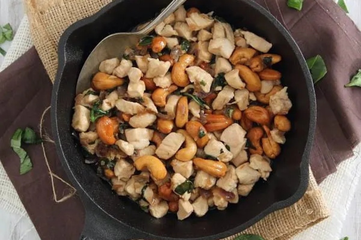 Thai chicken skillet on a pan.