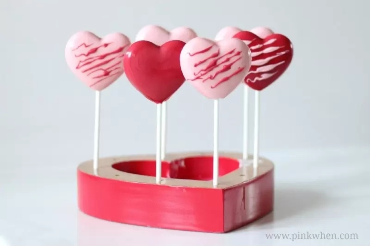 Valentine's Day cake pops are the perfect treats to celebrate the holiday of love. These delectable dessert pops are expertly crafted with love and care, making them a delightful choice for any Valentine
