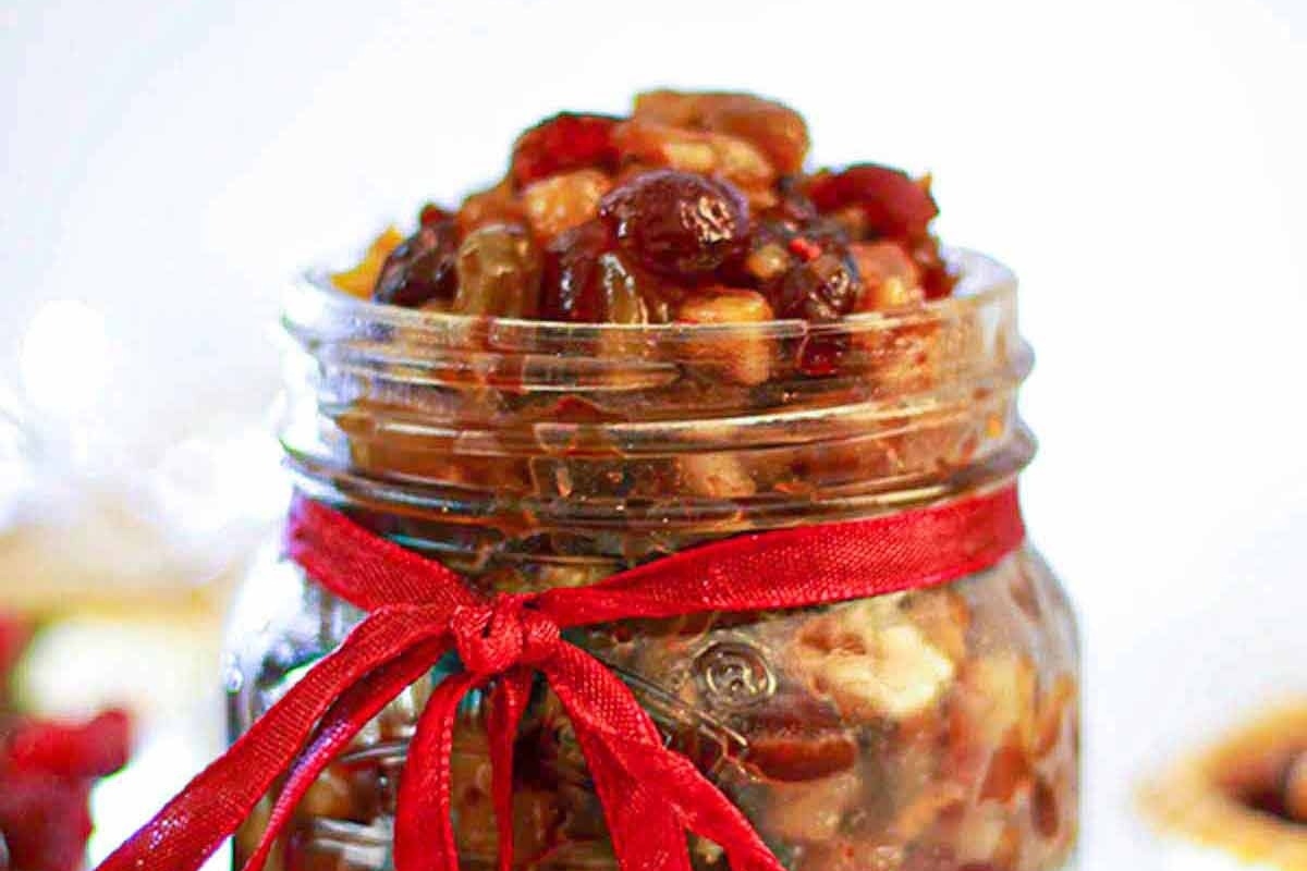 A cranberry-filled jar, perfect for gifting.