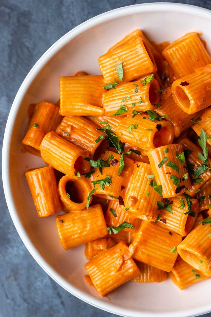 A quick and easy pasta recipe with tomato sauce and parsley.