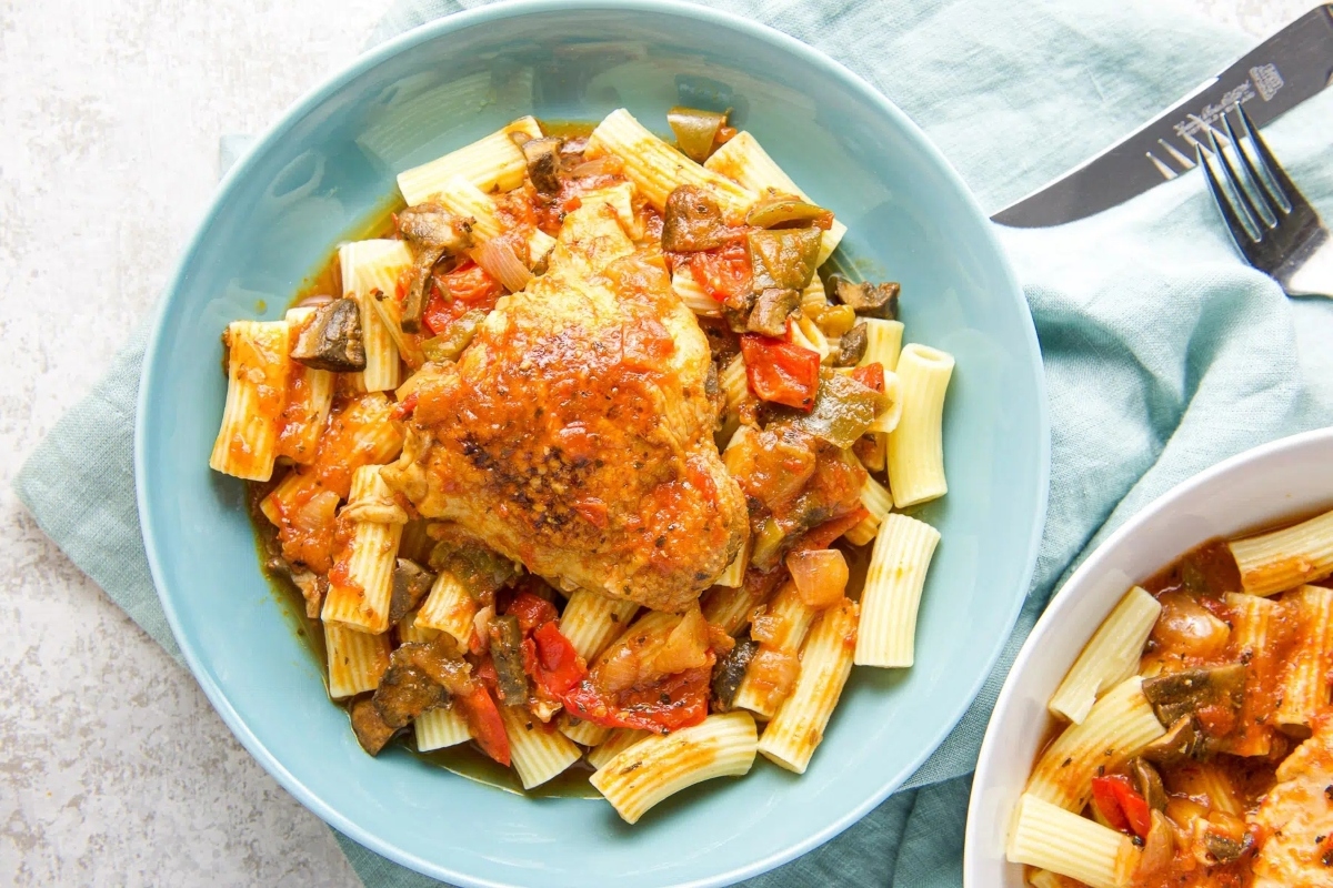 A delicious bowl of instant pot pasta with chicken and vegetables