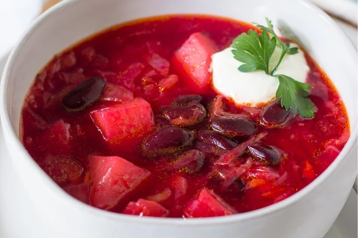 A Slow Cooker Stew with red bean soup and sour cream.