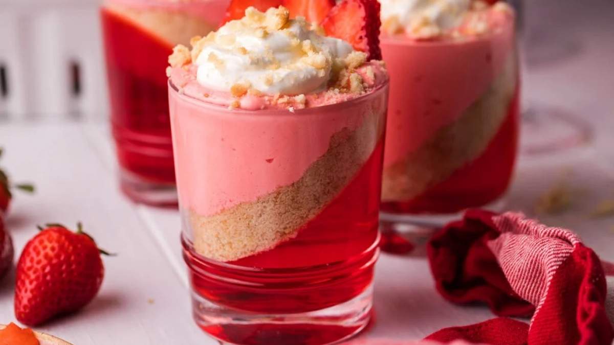 A shared round-up of no-bake pink desserts with strawberries and whipped cream.