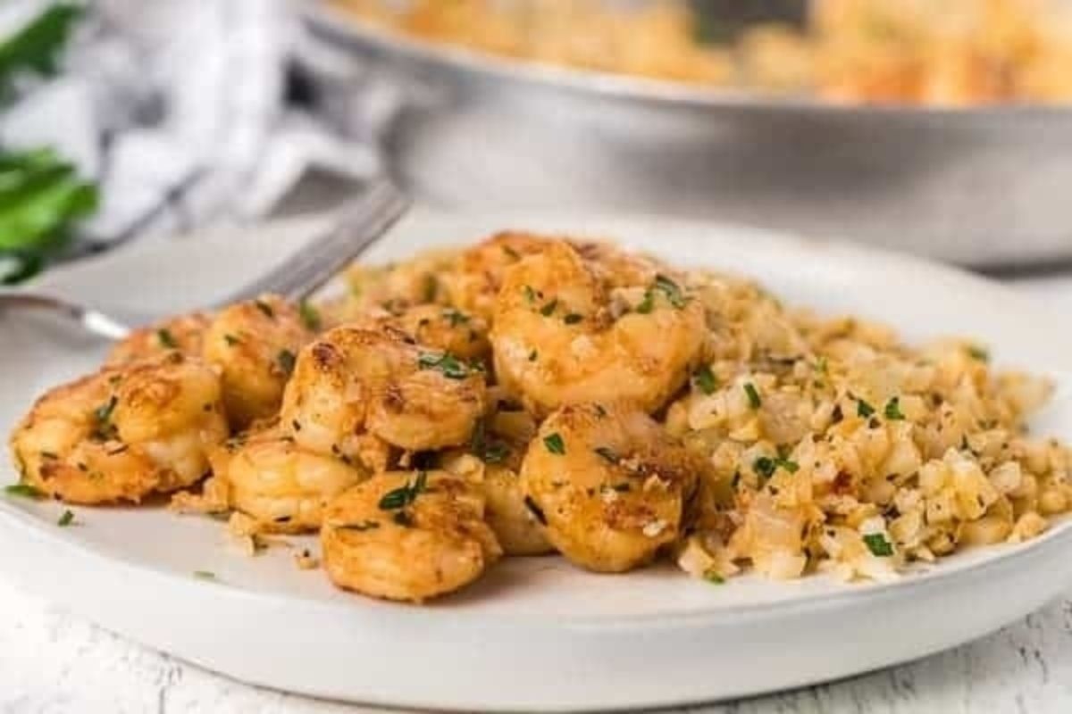 15 Minute Cajun Shrimp Scampi With Cauliflower Rice