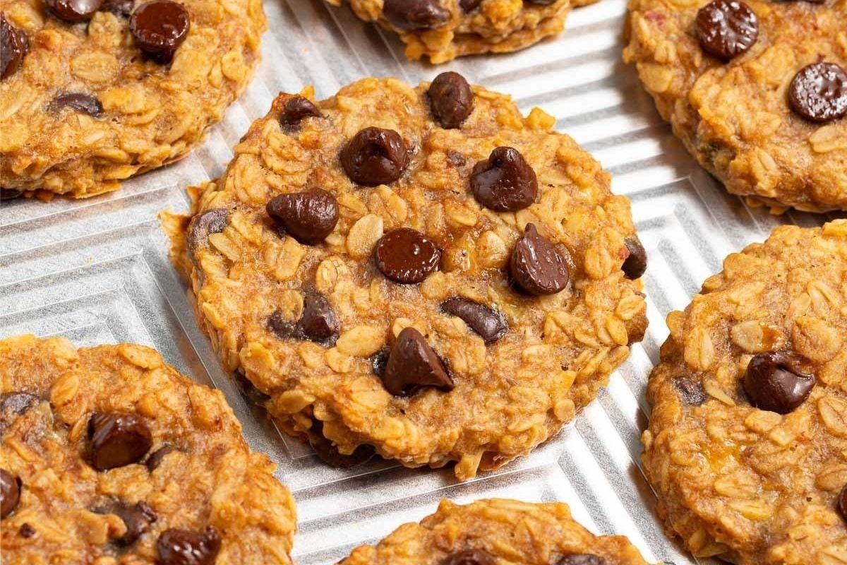 4 Ingredient Peanut Butter Banana Oatmeal Cookies