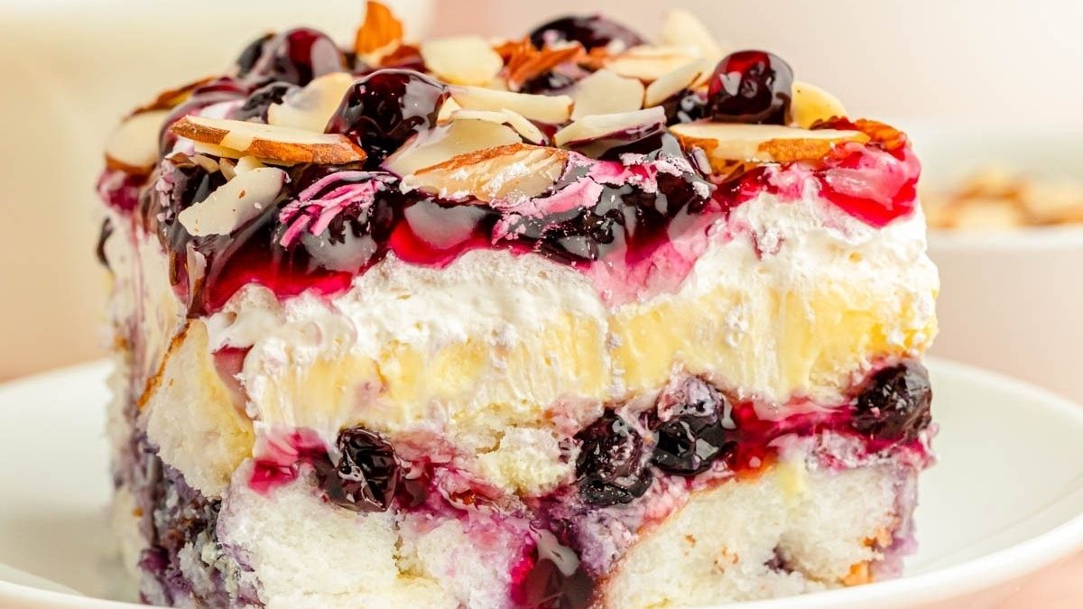 Blueberry Heaven On Earth Cake. 