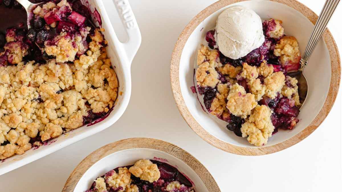 Blueberry and Apple Crumble.