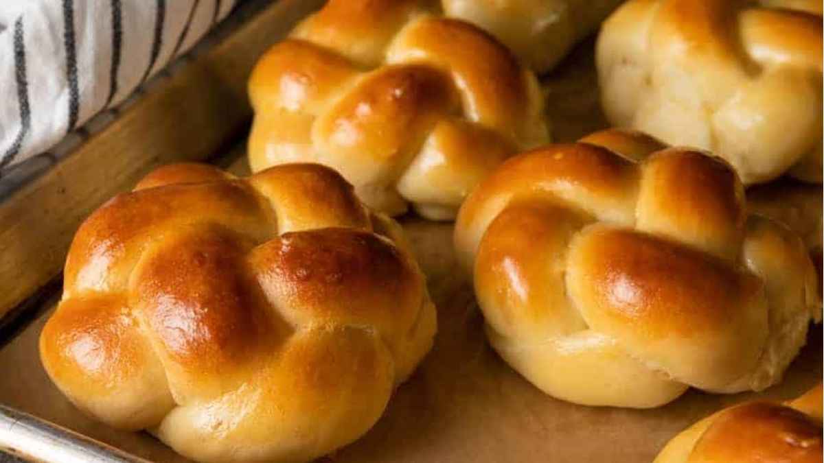 Braided Challah Buns.
