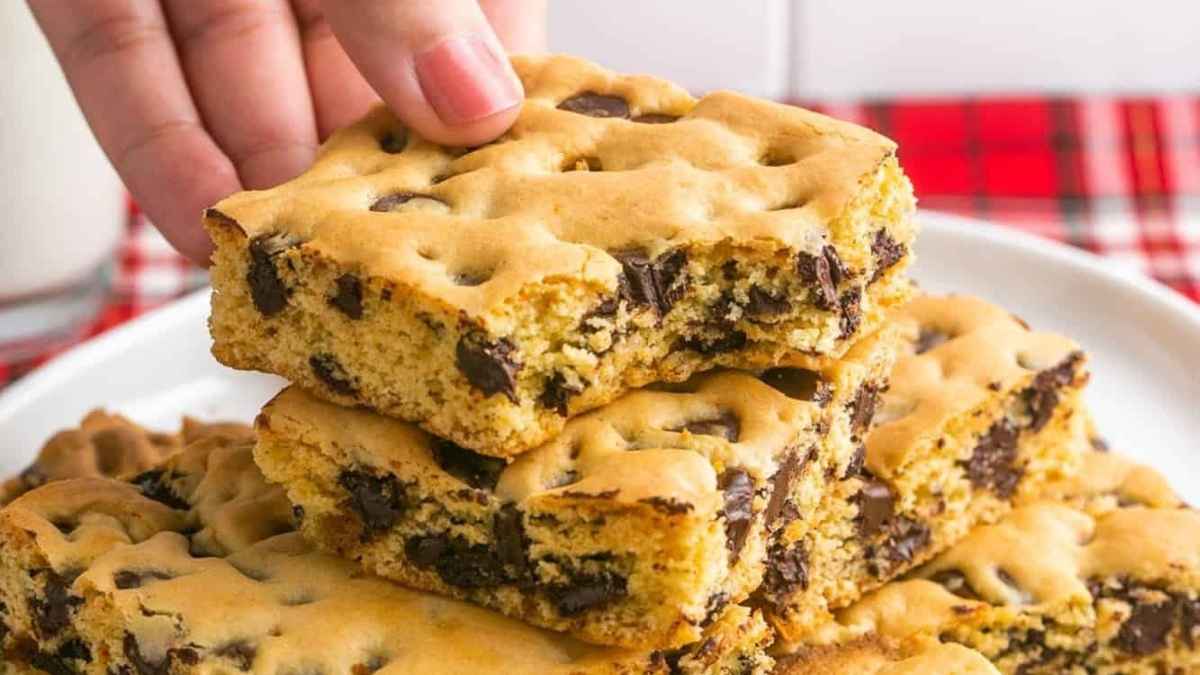 Easy Cake Mix Cookie Bars.