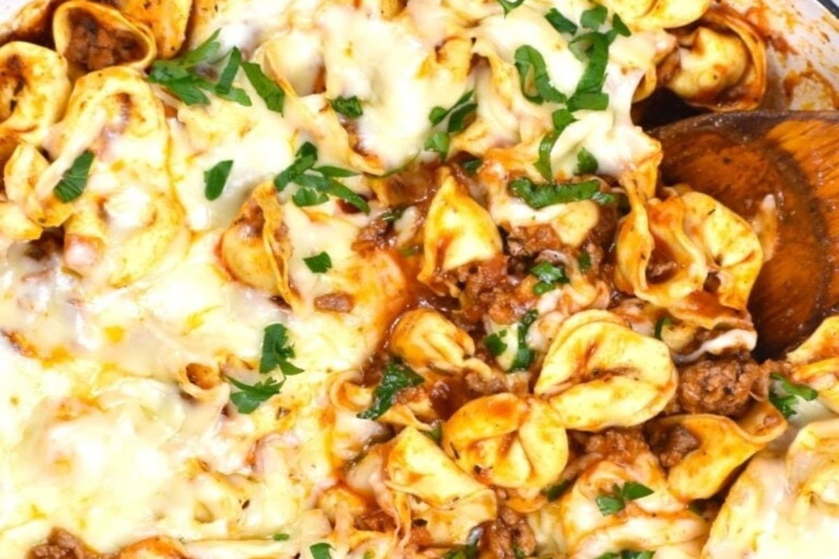 Cheesy Tortellini Bake