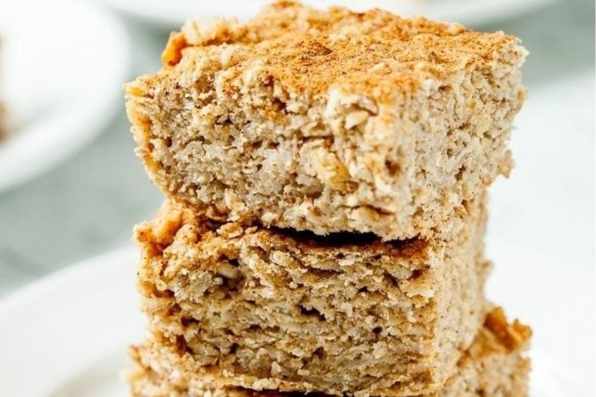 Chewy Apple Oatmeal Bars.
