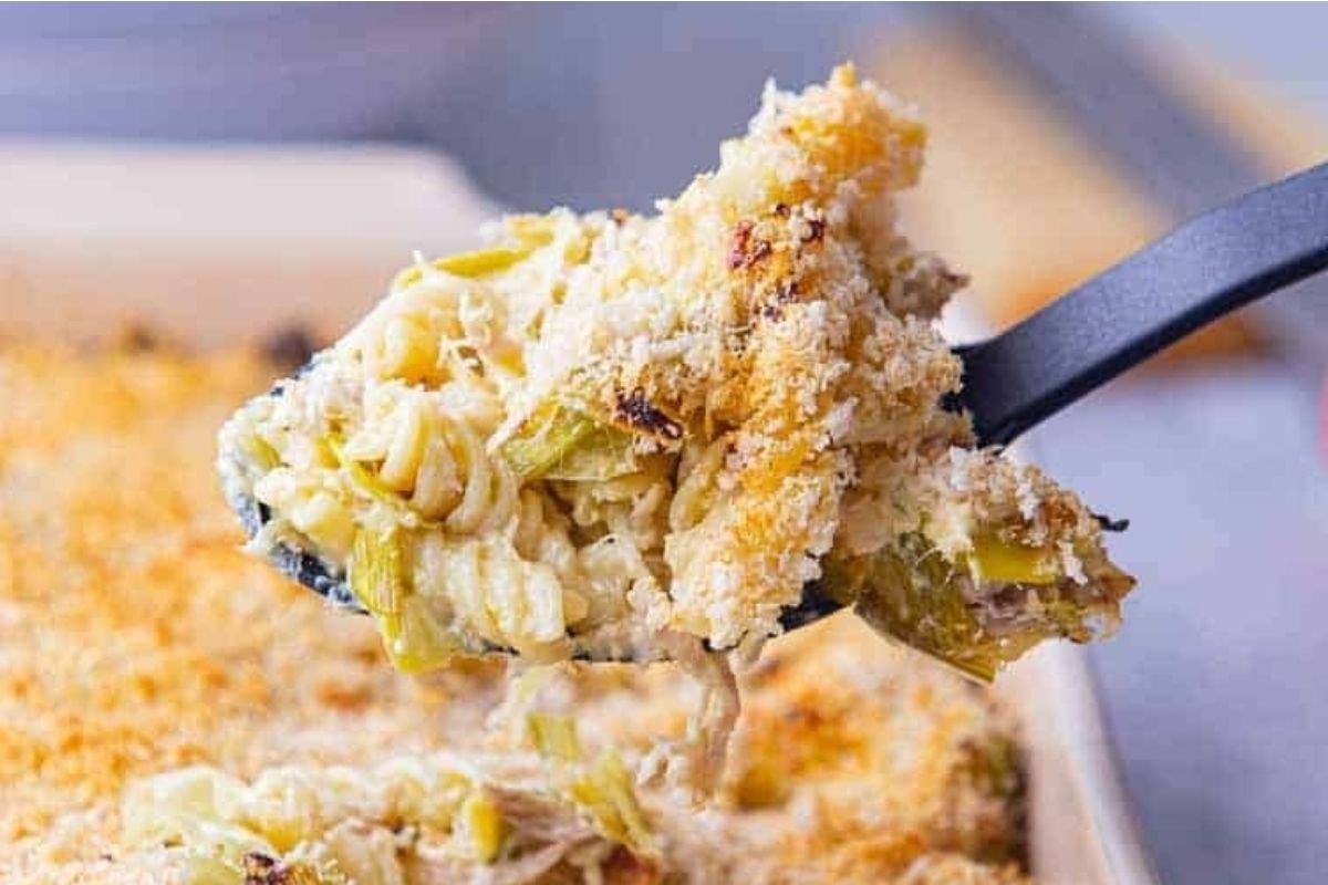 Chicken And Leek Pasta Bake