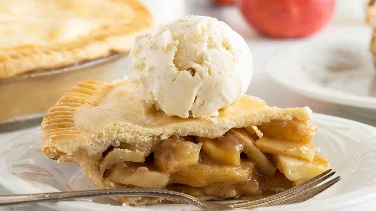 Classic Double Crust Apple Pie. 