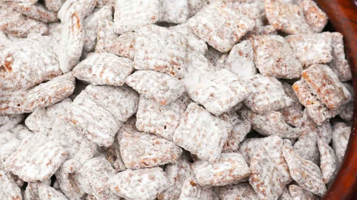 Classic Muddy Buddies.