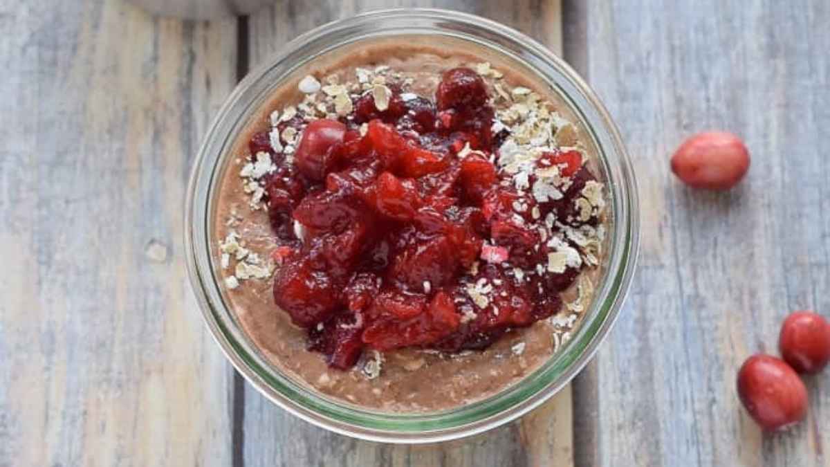 Cranberry Chocolate Overnight Oats. 
