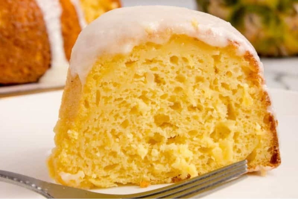 Cream Cheese Pineapple Pound Cake