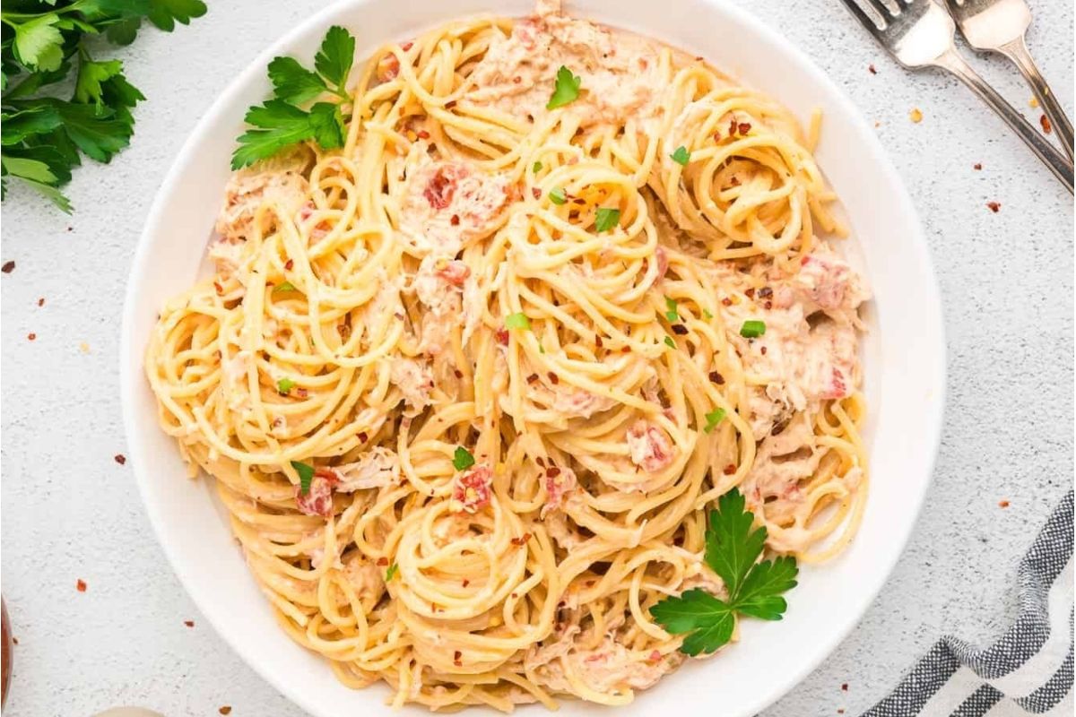Crock Pot Chicken Spaghetti