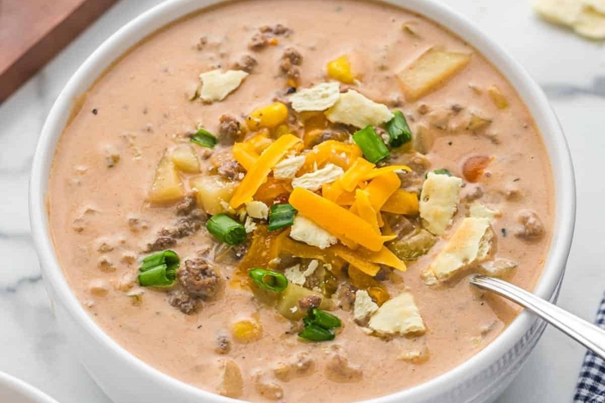 Crockpot Cheeseburger Soup
