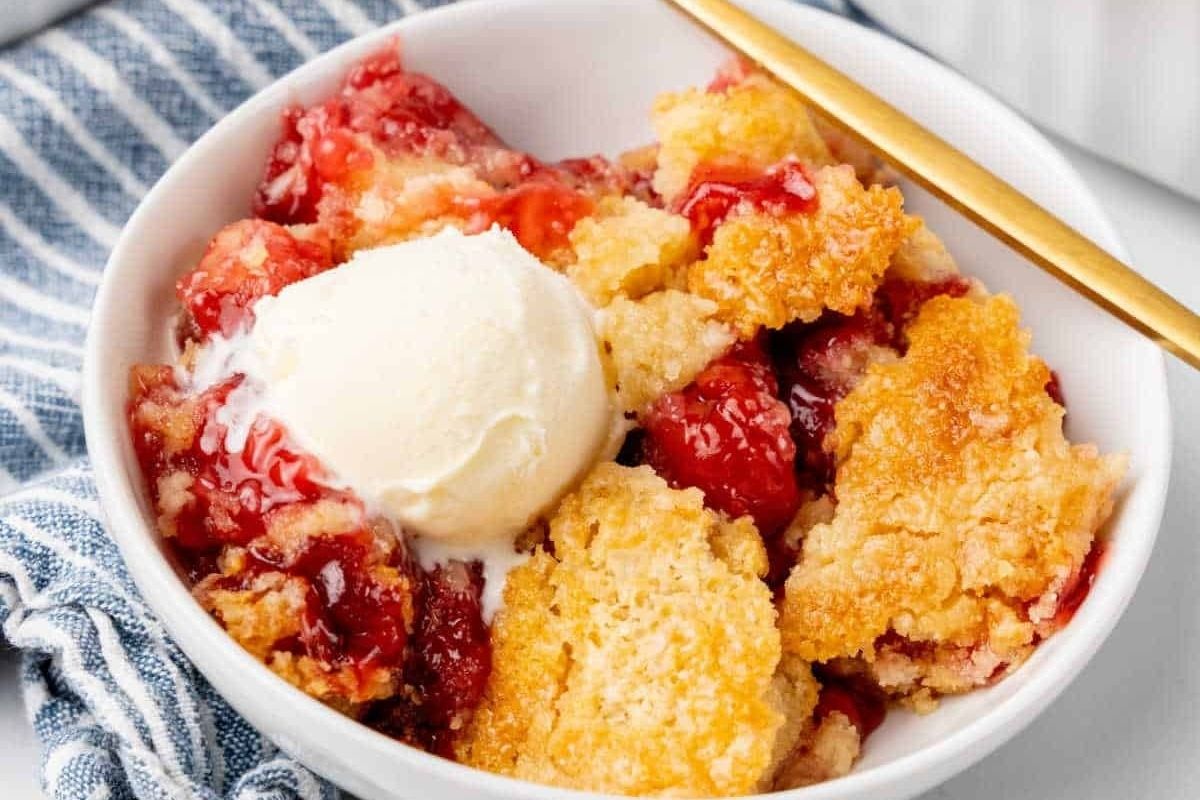 Dump Cake Recipe Easy 3 Ingredients