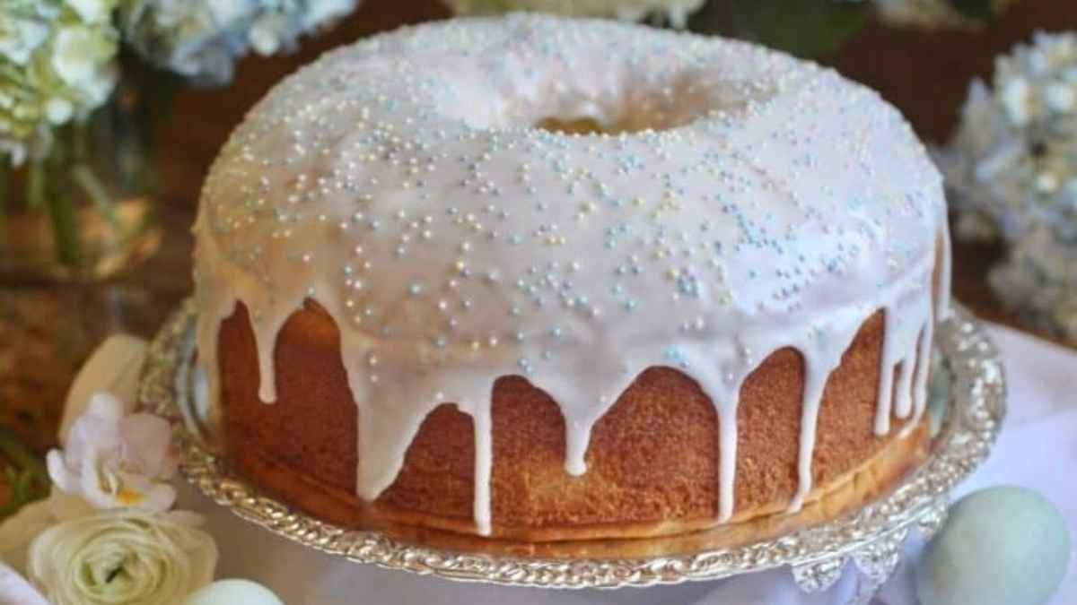 Easter Cake (Italian Pigna Di Pasqua). 