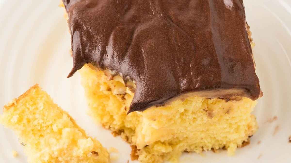 Easy Boston Cream Poke Cake Recipe.