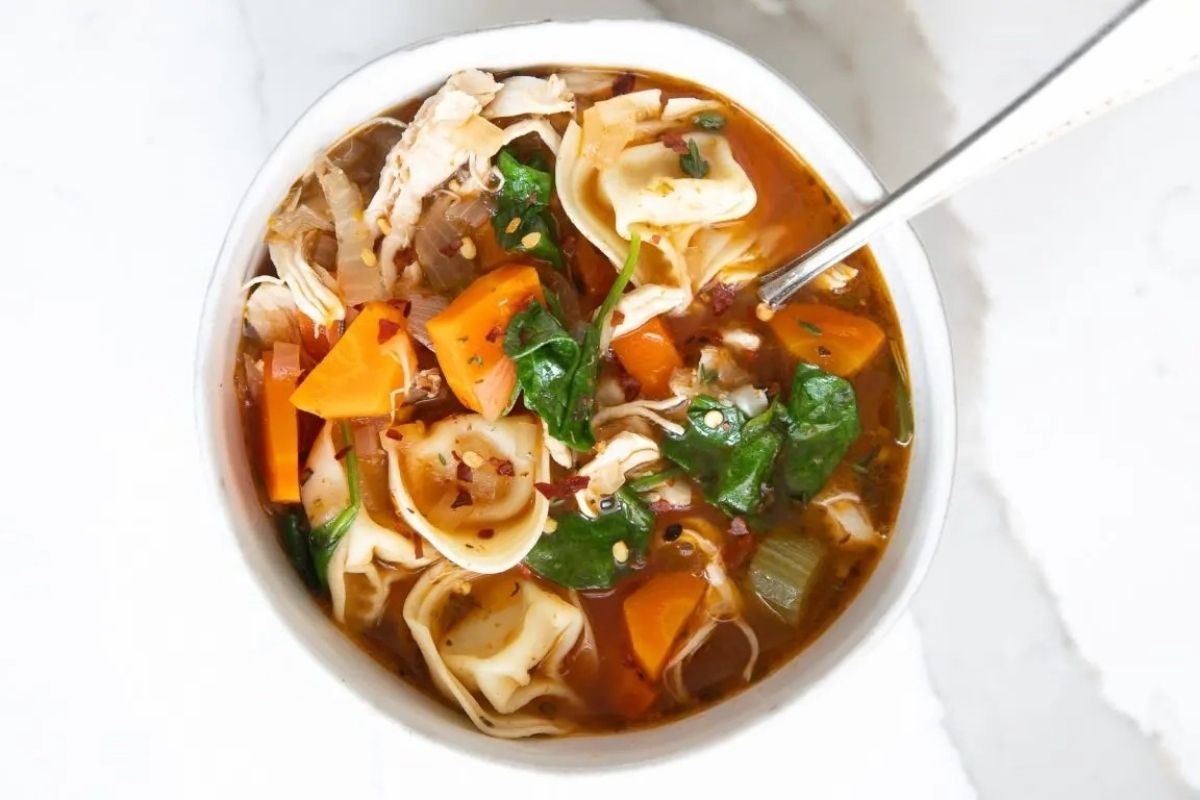 Easy Chicken Tortellini Soup Recipe