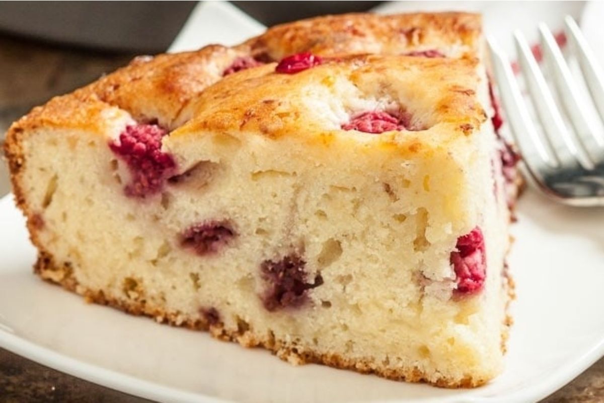 Easy Fresh Raspberry Cake 9 Ingredients