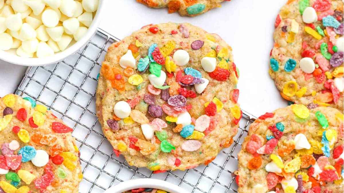 Easy Fruity Pebbles Cookies